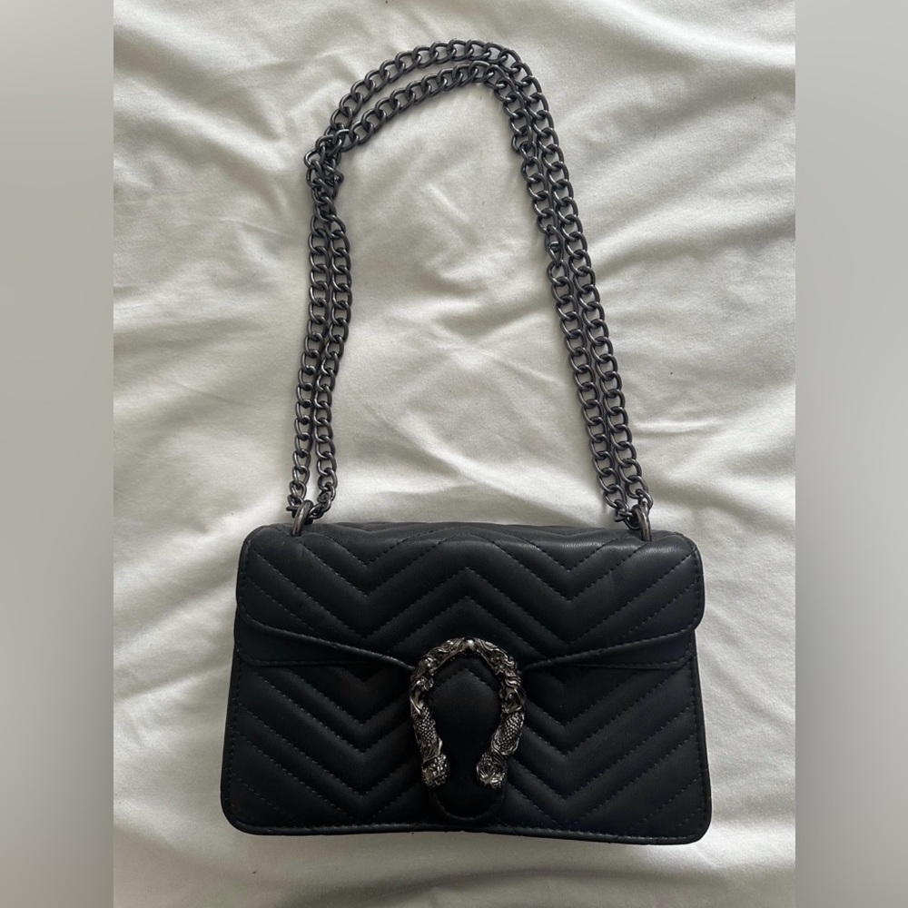 Elegant Black Quilted Shoulder Bag